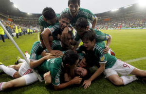 20MEXICO-PANAMA----30 de Junio de 2011----Deportes---------Imagen Digital-------------Pachuca Hdg.Estadio Hidalgo Octavos de Final México vs Panamaen la foto festejo de el gol Marco Bueno...........Foto de Ramón Romero.